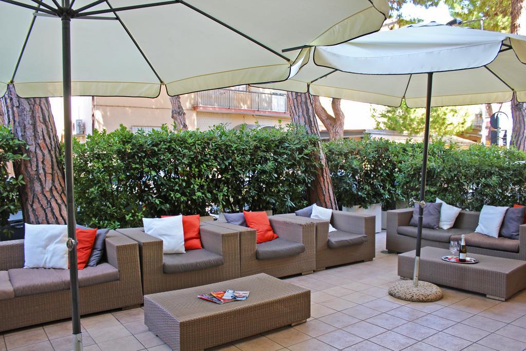 Hotel New Primula Rimini Buitenkant foto
