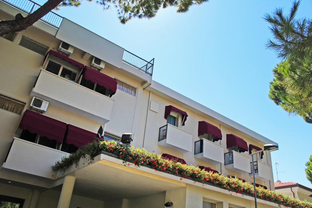 Hotel New Primula Rimini Buitenkant foto