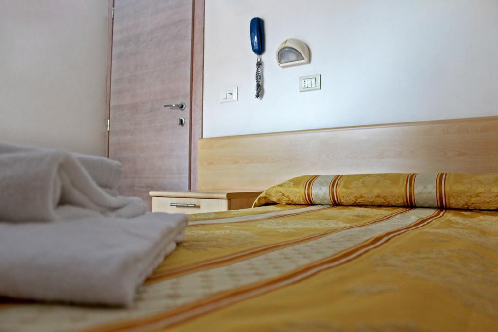 Hotel New Primula Rimini Buitenkant foto
